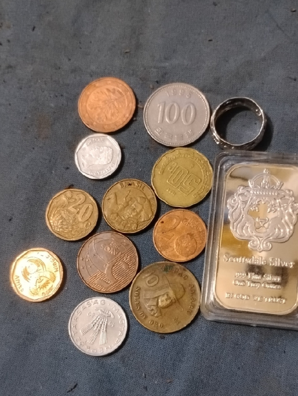 Assorted Foreign Coins and Scottsdale Plat Silver 1 oz Bar
